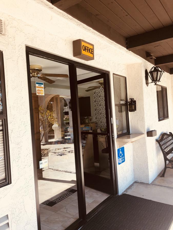 Cozy Inn Costa Mesa Exterior foto